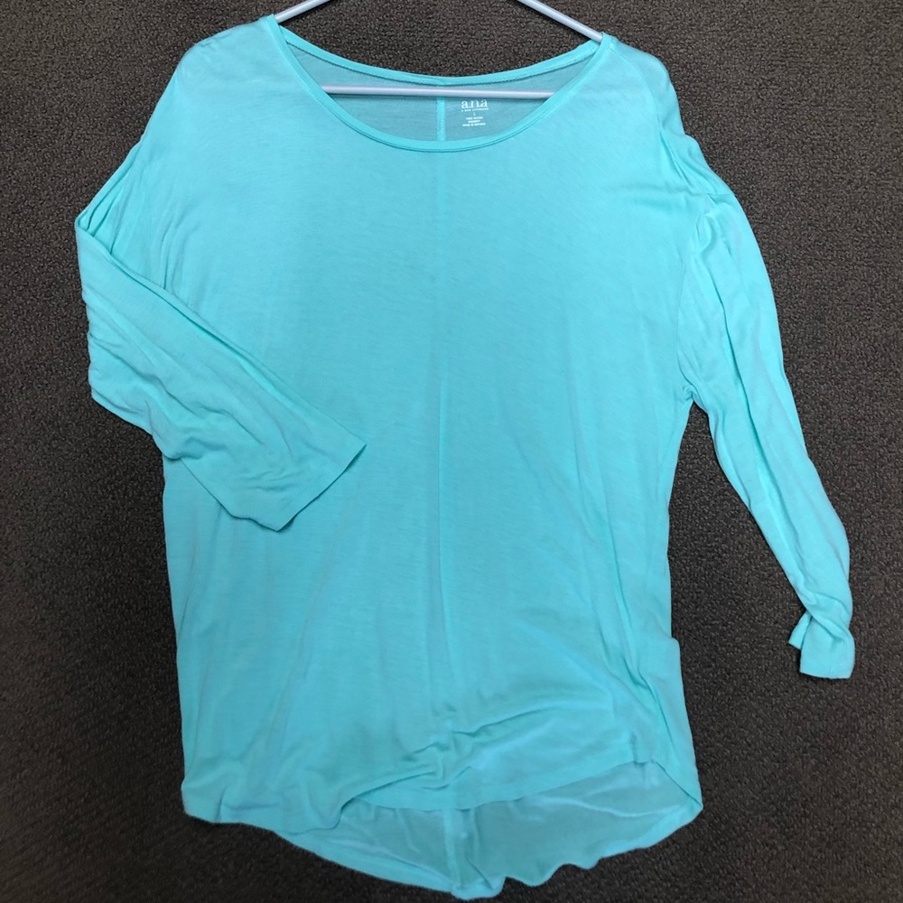 Cute Green Top!